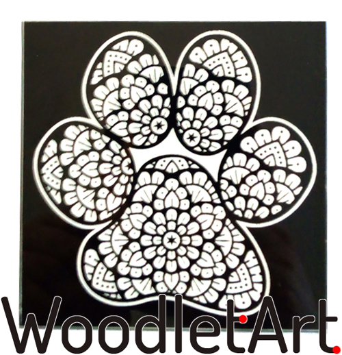 psia łapa obraz na szkle czarnym, podkładka pod kubek